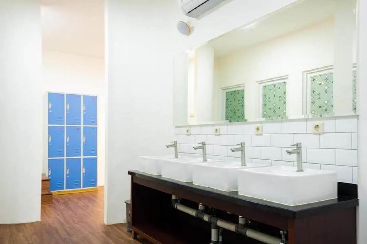 Reddoorz Hostel Near Taman Puring Jakarta Eksteriør bilde
