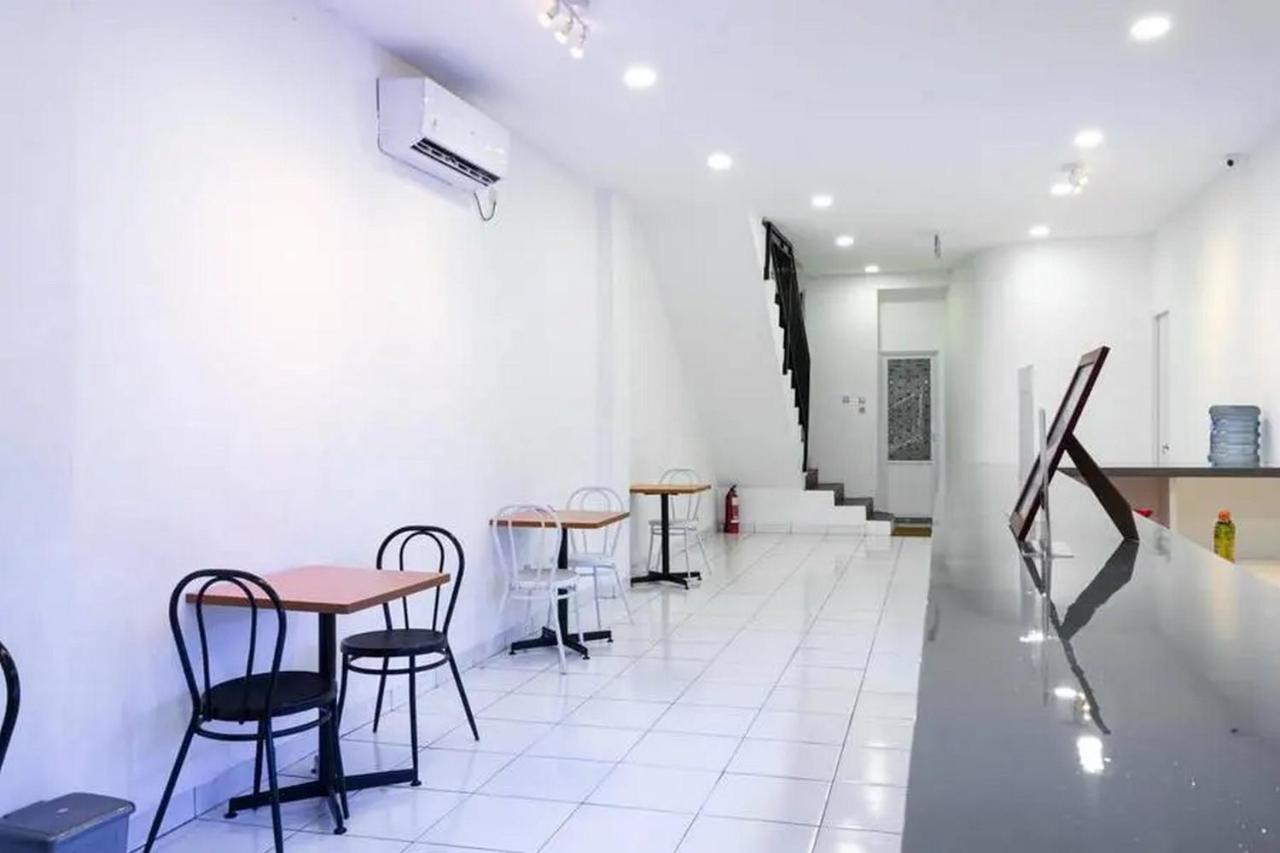 Reddoorz Hostel Near Taman Puring Jakarta Eksteriør bilde